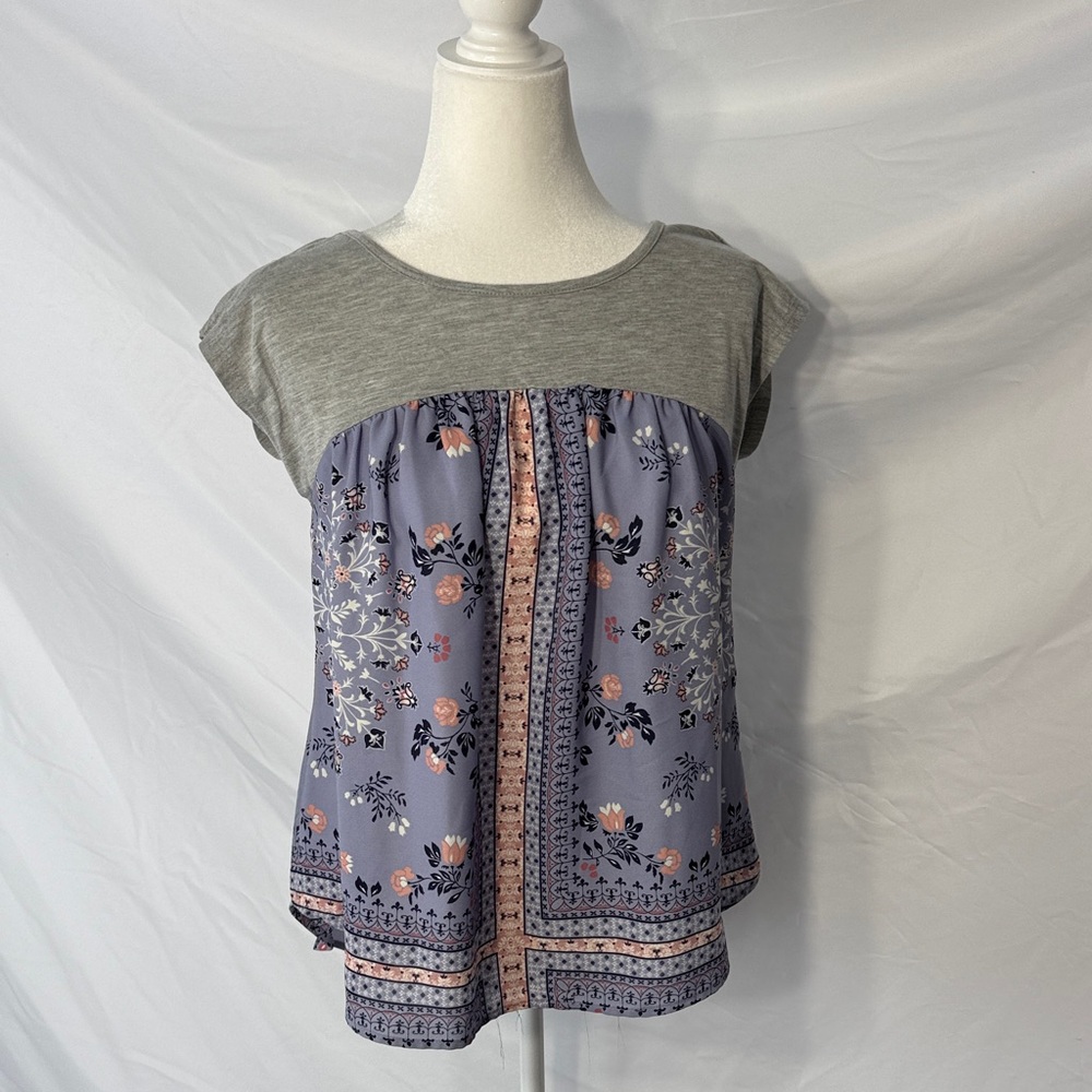Xhilaration Gray and Purple Floral Blouse
